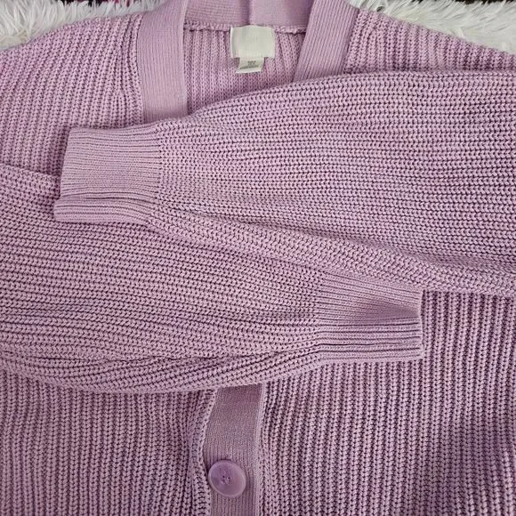 H&M Women's Soft Lavender Knit 3 Button Size Medium Cardigan - Picture 4 of 6